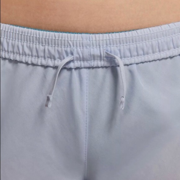 Nike Girls Tempo Running Shorts NWT - Picture 3 of 10